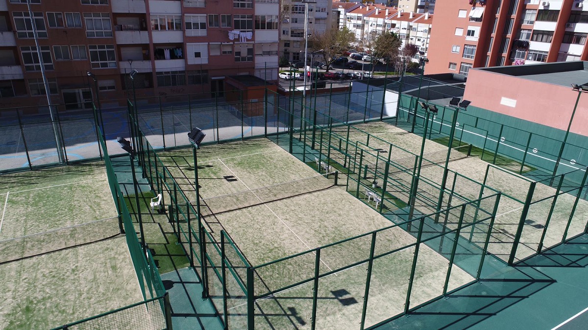 A padel match